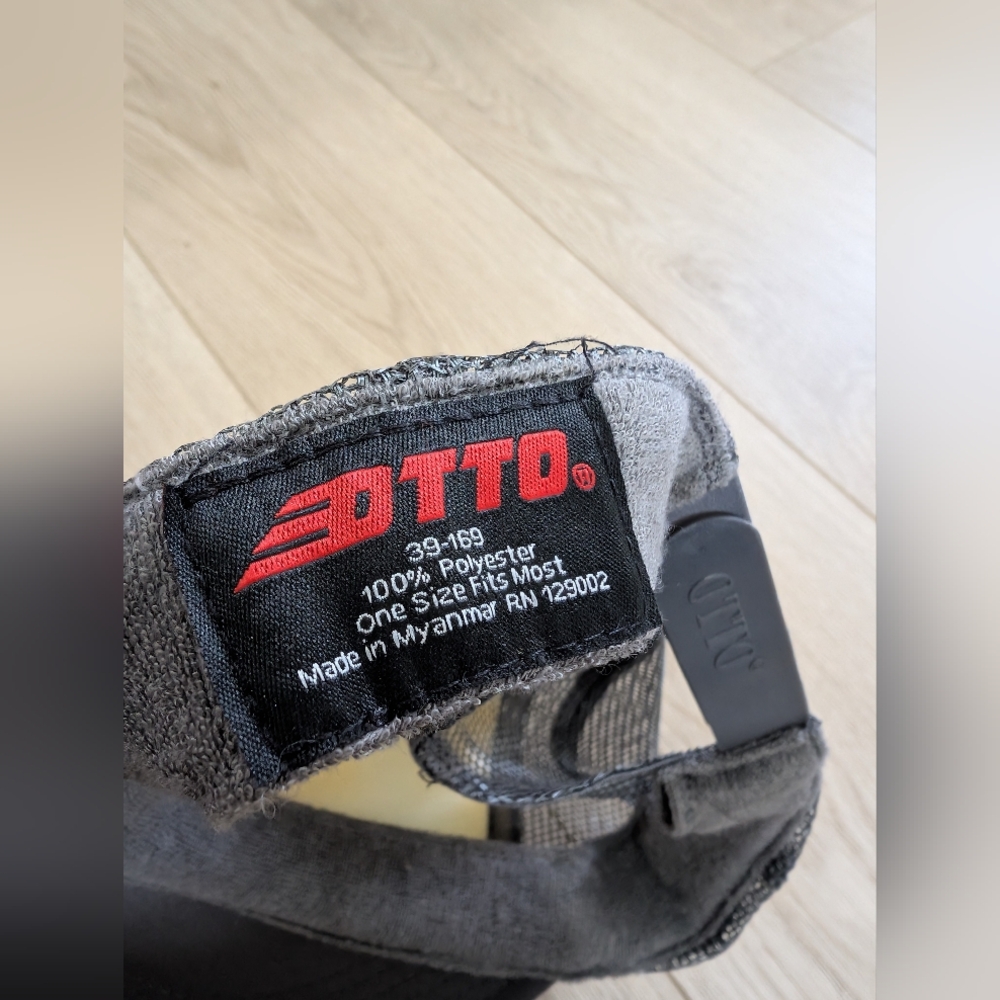 Thomas Rhett Trucker Hat - Picture 5 of 5